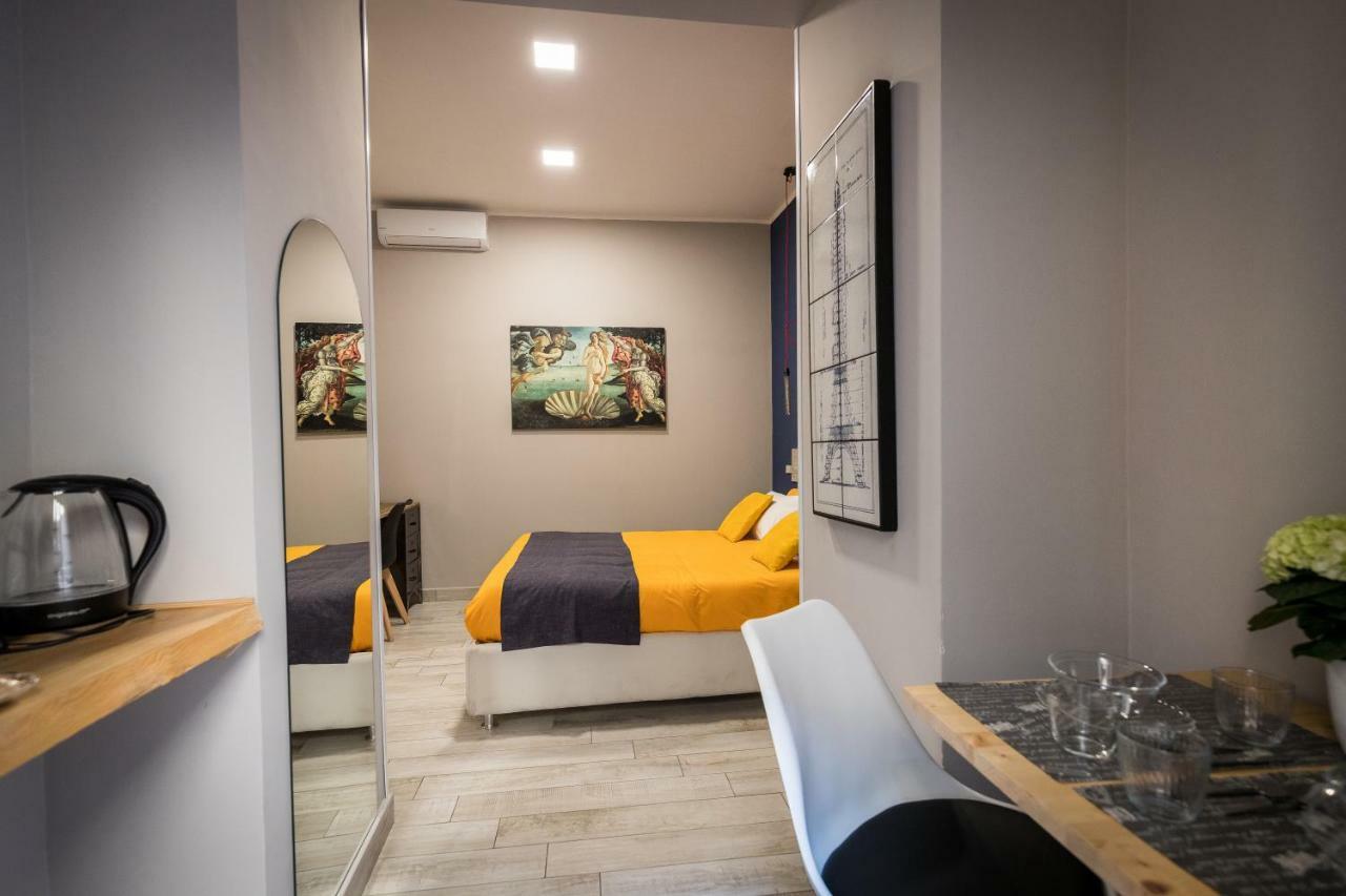 B&B I Maestri Napoli Bagian luar foto